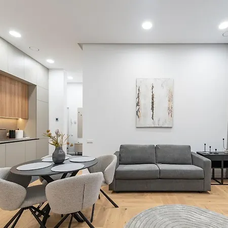 Vytauto 43 9 By Domvia Daire *